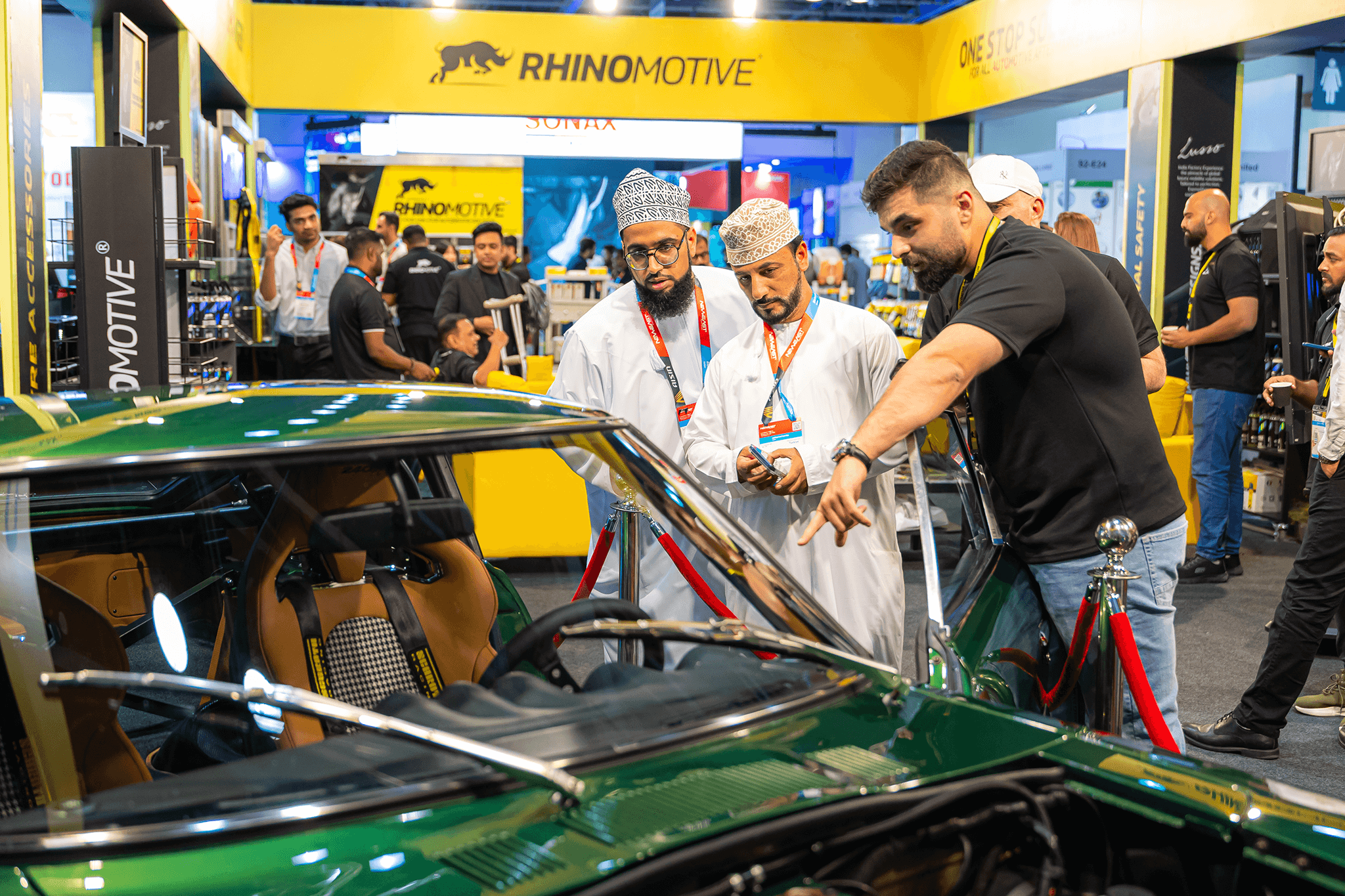 business-2048x136512