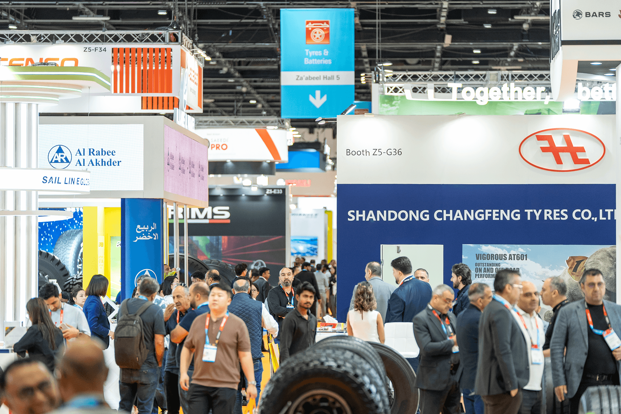 large-crowd-2048x13654